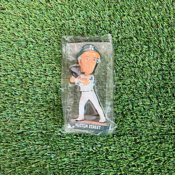 VTG 2006 BD&A Huston Street MLB Oakland Athletics A’s MLB Bobblehead IN BOX - Picture 8 of 16
